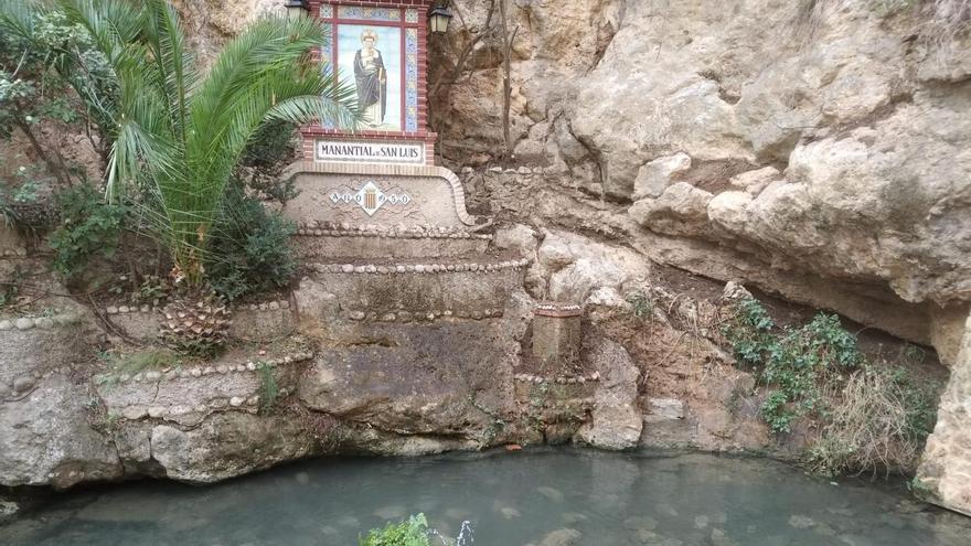 Buñol acondiciona el Charco de San Luis de la localidad