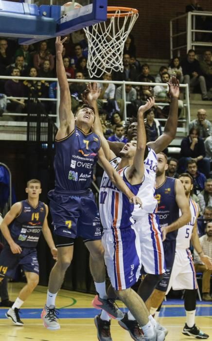 Partido de baloncesto entre Unión Financiera Oviedo y Melilla