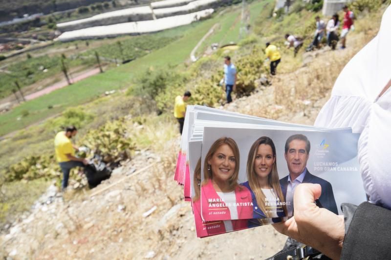 Pablo Rodríguez y María Fernández participan el domingo en el reto #TrashtagChallenge. A través de esta iniciativa viral que busca eliminar la basura del medio ambiente, se limpiarán las laderas de Capellanías, Lugarejo, Albiturria y Lomo La Cruz.  | 14/04/2019 | Fotógrafo: Tony Hernández