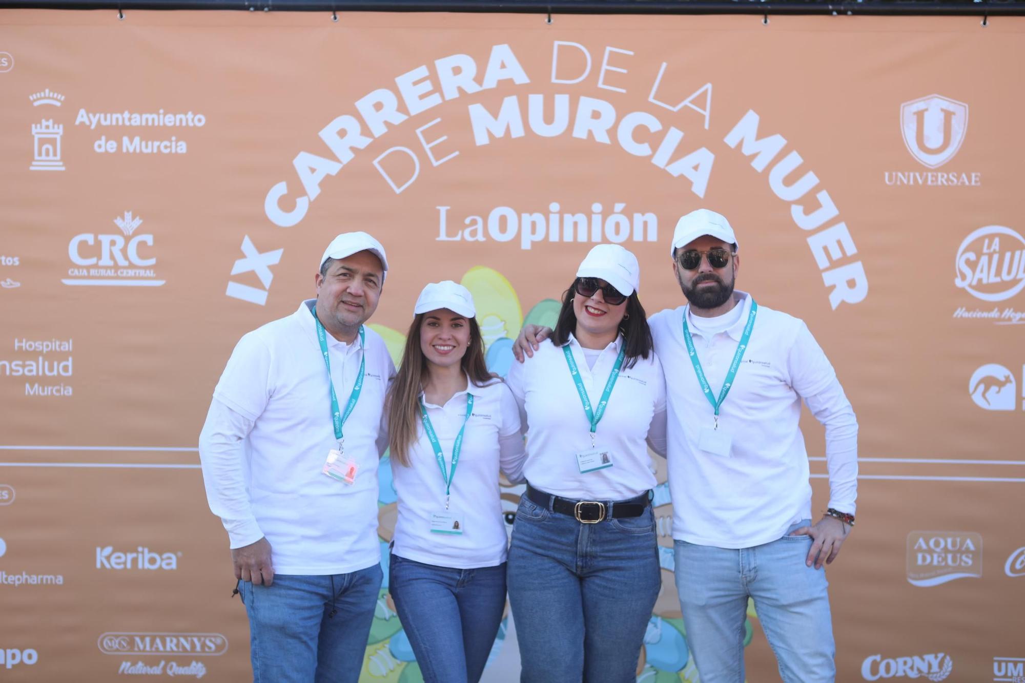 Carrera de la Mujer: así han posado las corredoras en el photocall antes de la salida