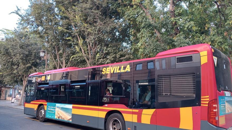 Archivo - Un autobús de Tussam. Imagen de archivo.