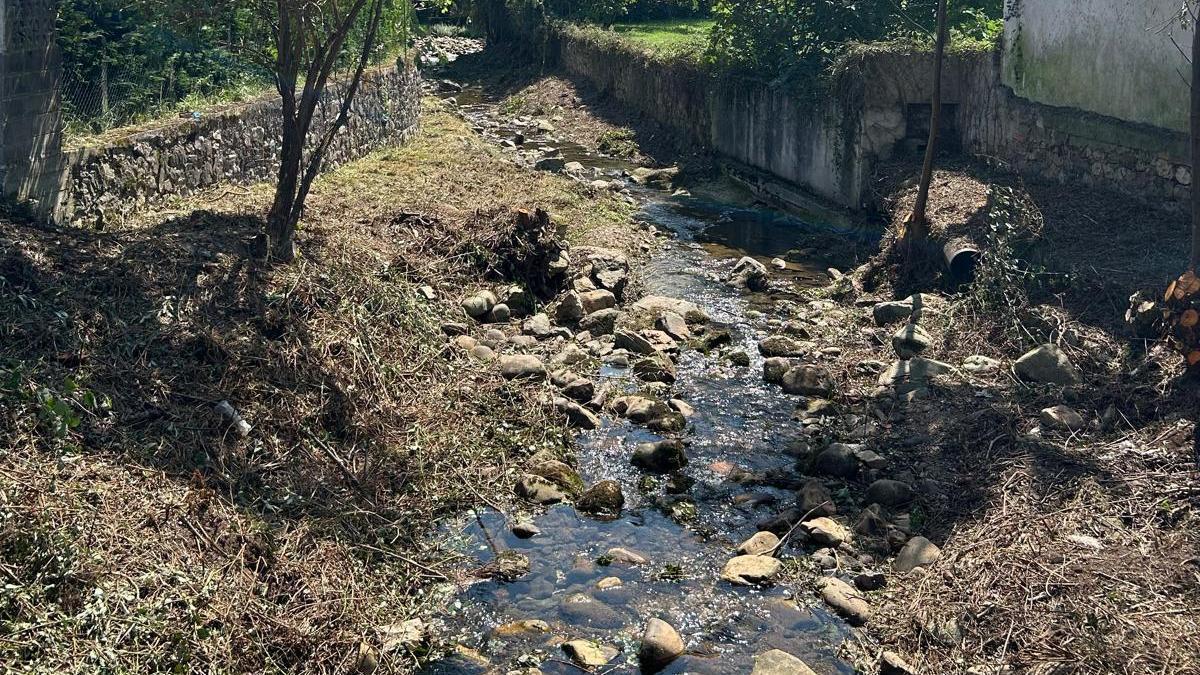 El río La Ferrera a su paso por El Condao.