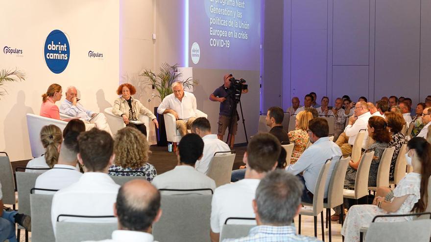 Conferencia política del PP en Ibiza: los populares prometen un Govern con &quot;acento ibicenco&quot; si ganan las elecciones