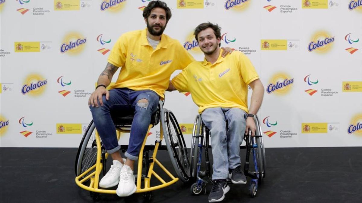 Ricky Rubio no dudó en probar el baloncesto en silla de ruedas junto a Daniel Stix