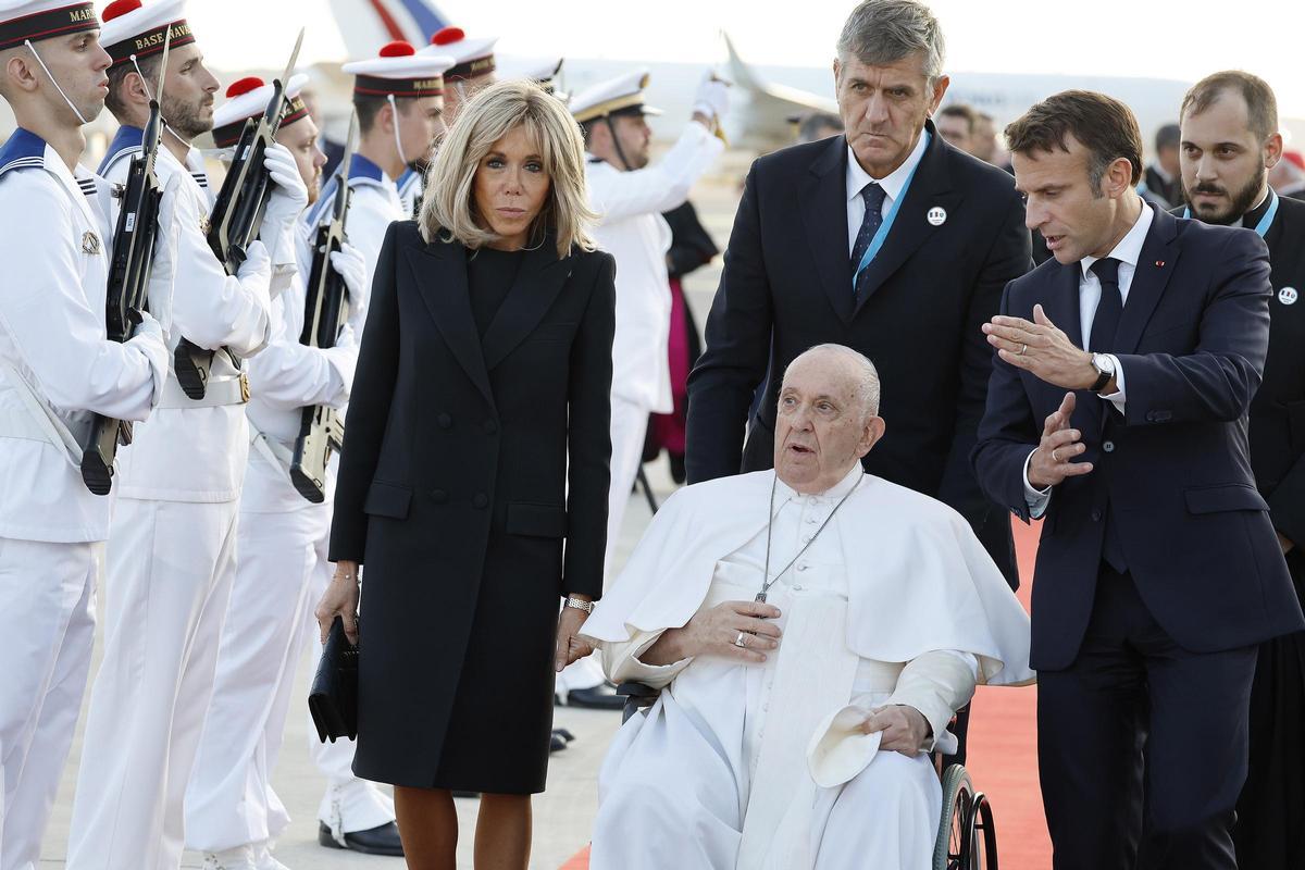 Pope Francis departs after Apostolic Journey in Marseille Pope Francis departs after Apostolic Journey in Marseille