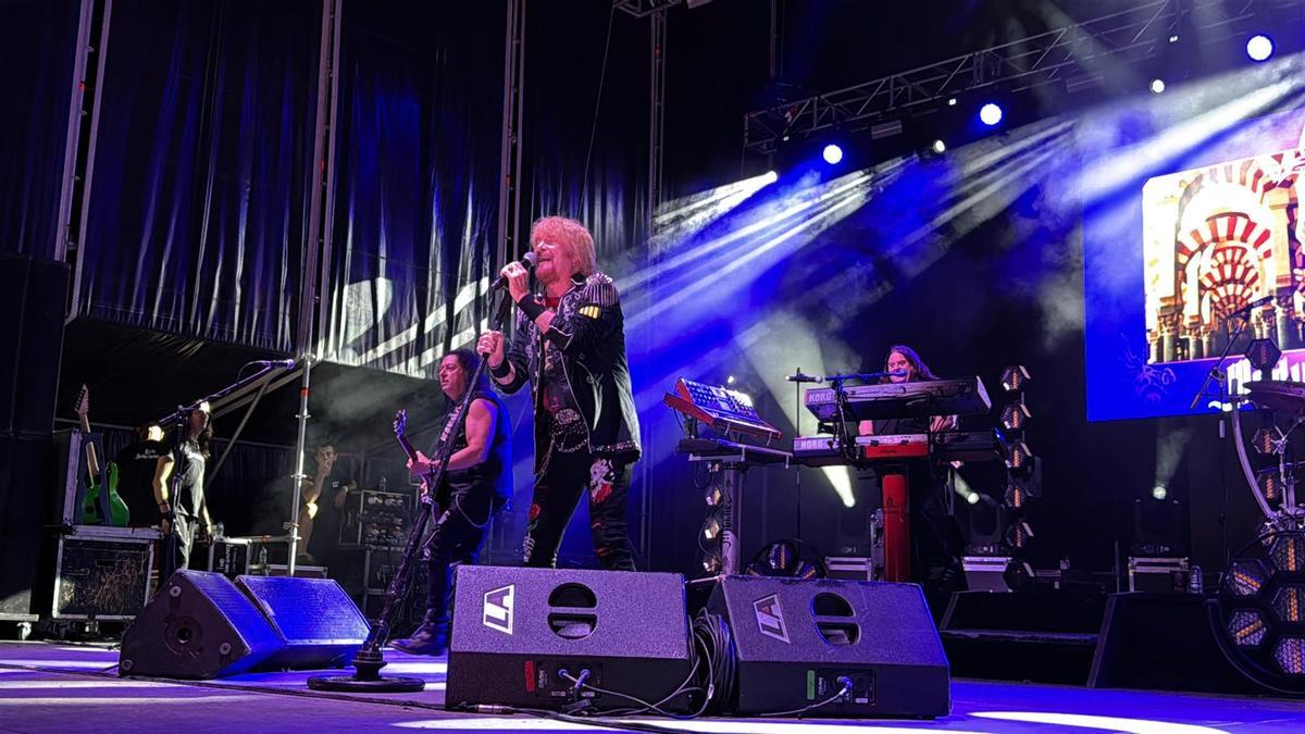 El concierto de Medina Azahara en Hinojosa del Duque, en imágenes