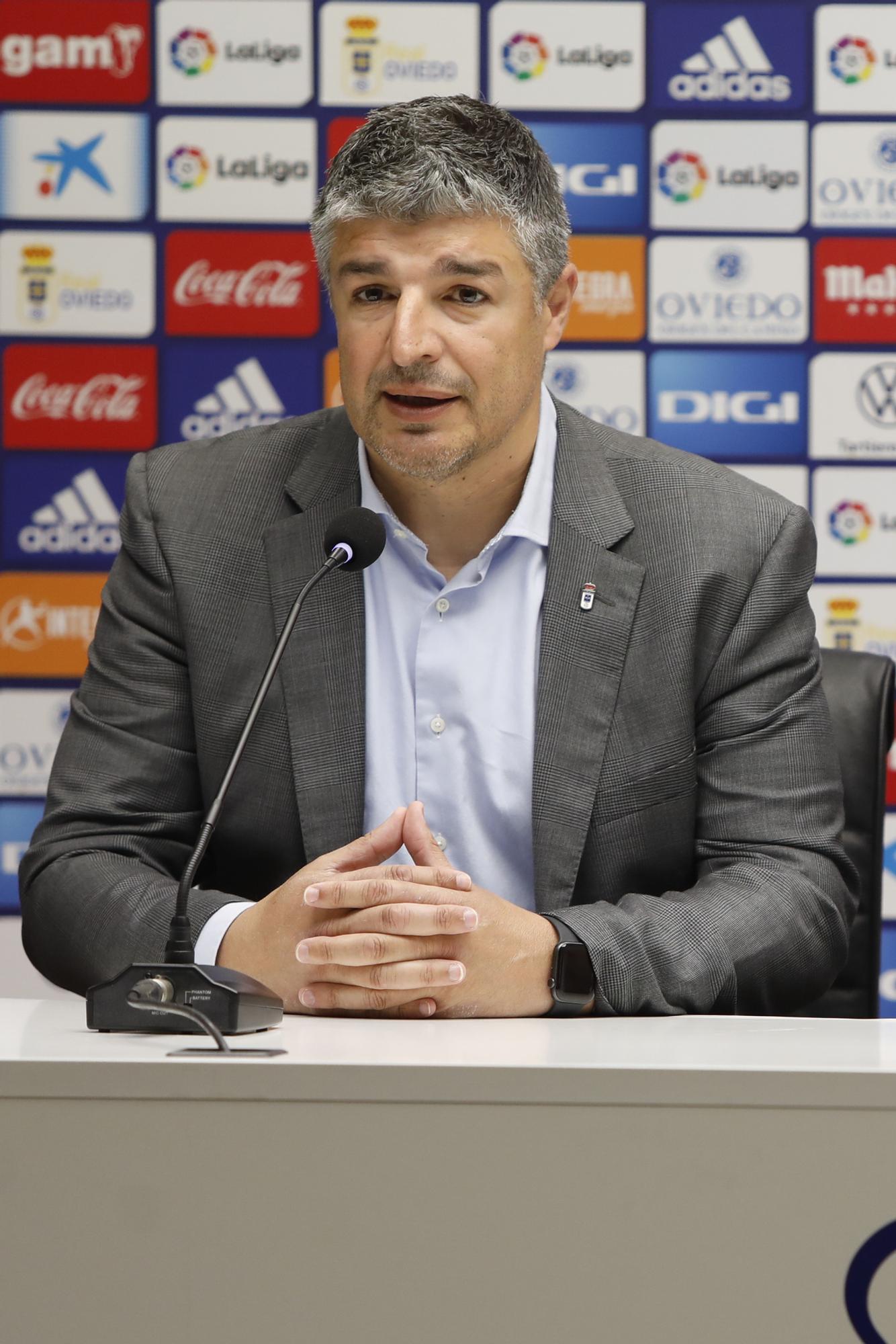 EN IMÁGENES: Presentación de Tito Blanco como nuevo director deportivo del Real Oviedo