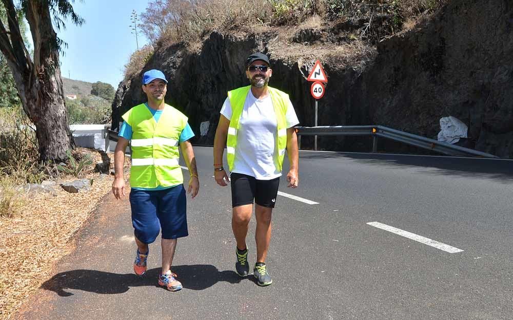 Peregrinos camino de Teror por las fiestas del Pin