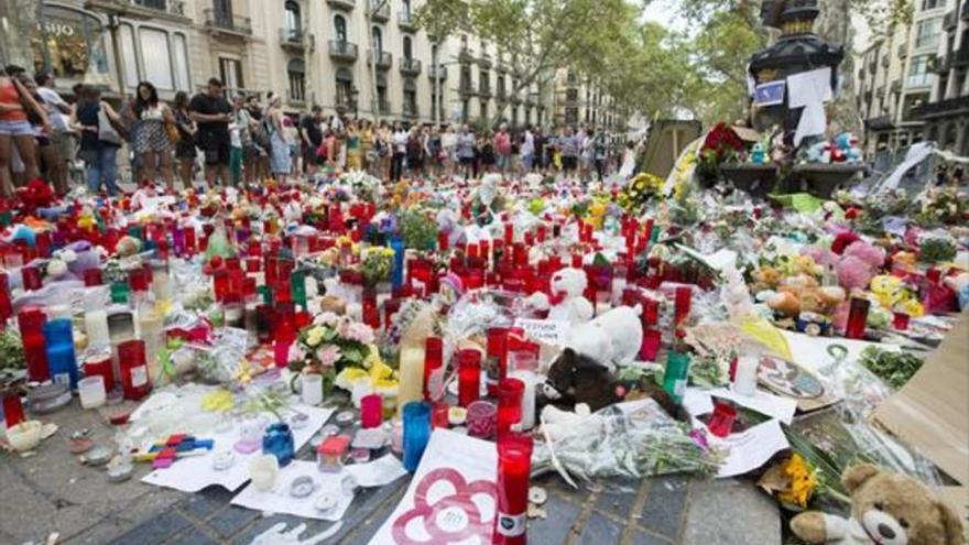 Colau anuncia un Memorial a las víctimas del atentado en la Rambla