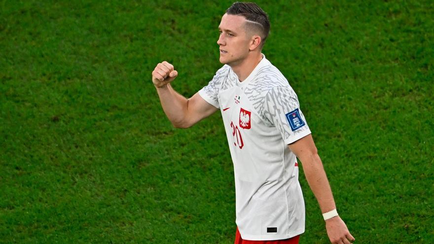 Polonia - Arabia Saudí: El gol de Zielinski