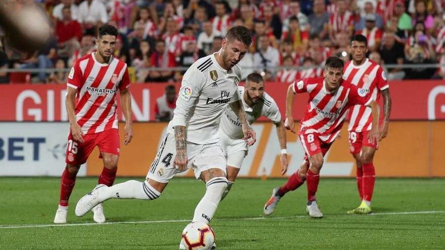 Sergio Ramos lanza el penalti al estilo Panenka para lograr el 1-1.