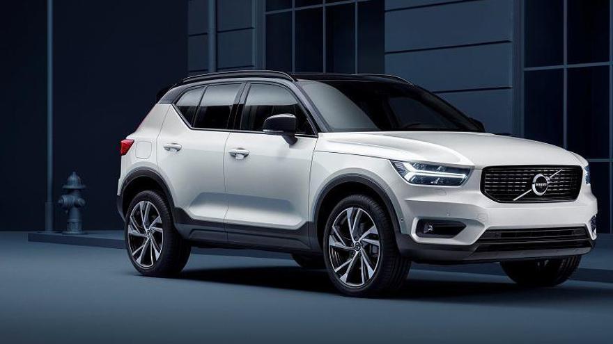 El XC40 es el todocamino más compacto de la familia &#039;SUV&#039; de Volvo. Mide 4,42 metros de largo y su maletero tiene 460 litros.