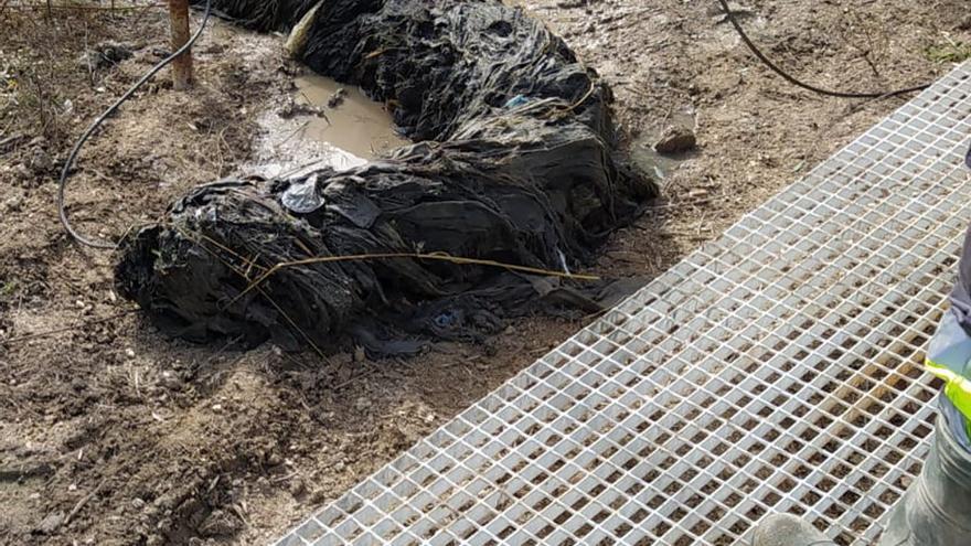 Las toallitas húmedas forman ‘fatbergs’, bloques compactos de fibras, polímeros, grasa y otros residuos. | JOSÉ ANTONIO AGUILAR