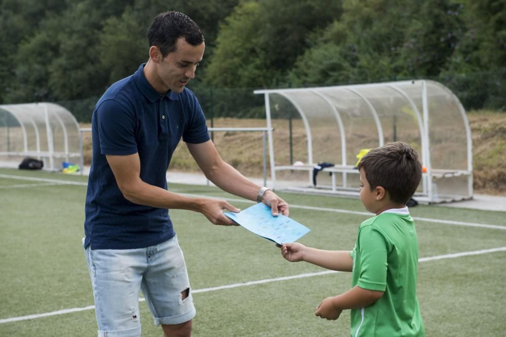 Linares visita el campus del Real Oviedo