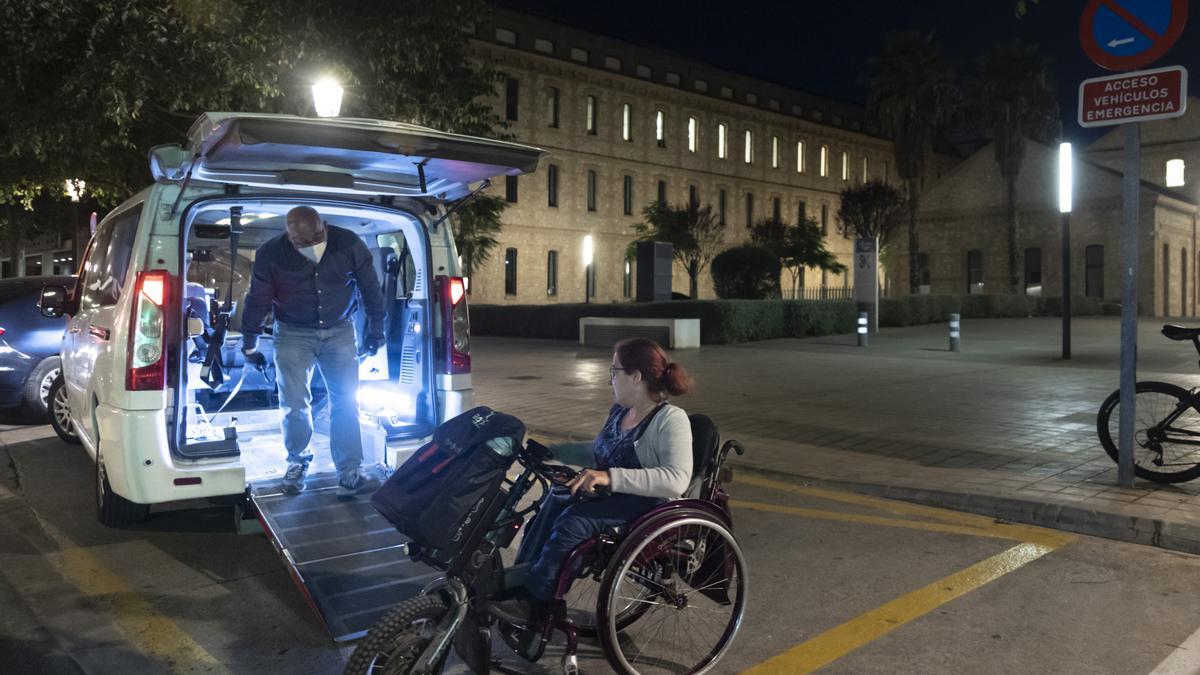 Valencia. Los conductores de taxis adaptados se quejan de que son pocos y no tienen ayudas