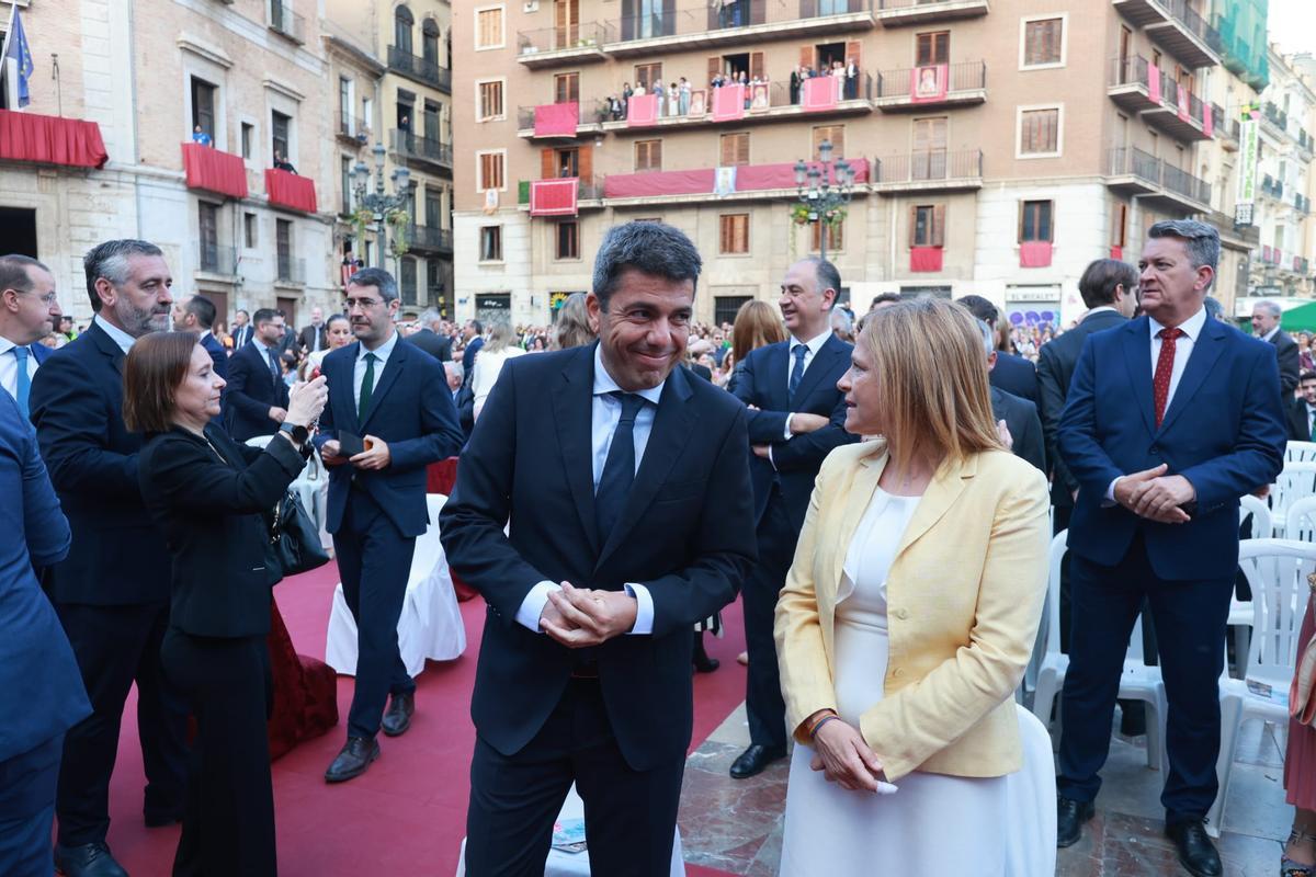 Mazón, con Pilar Bernabé