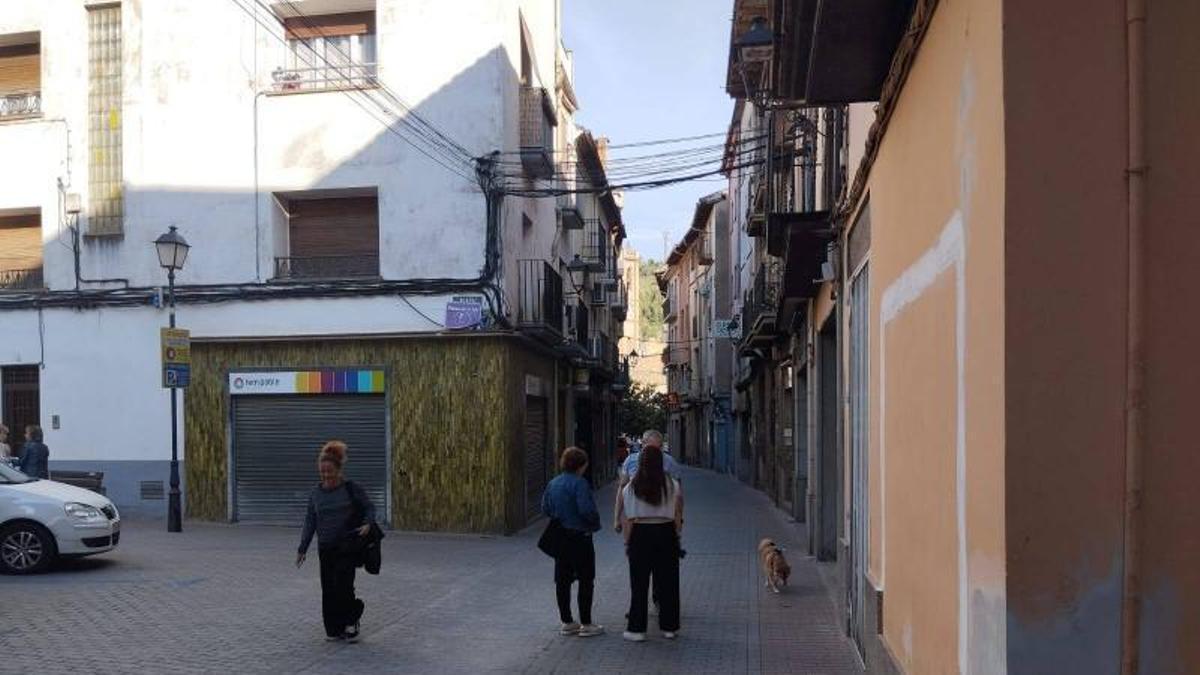 Un dels carrers del nucli antic de Sallent, un dels barris que es vol rehabilitar