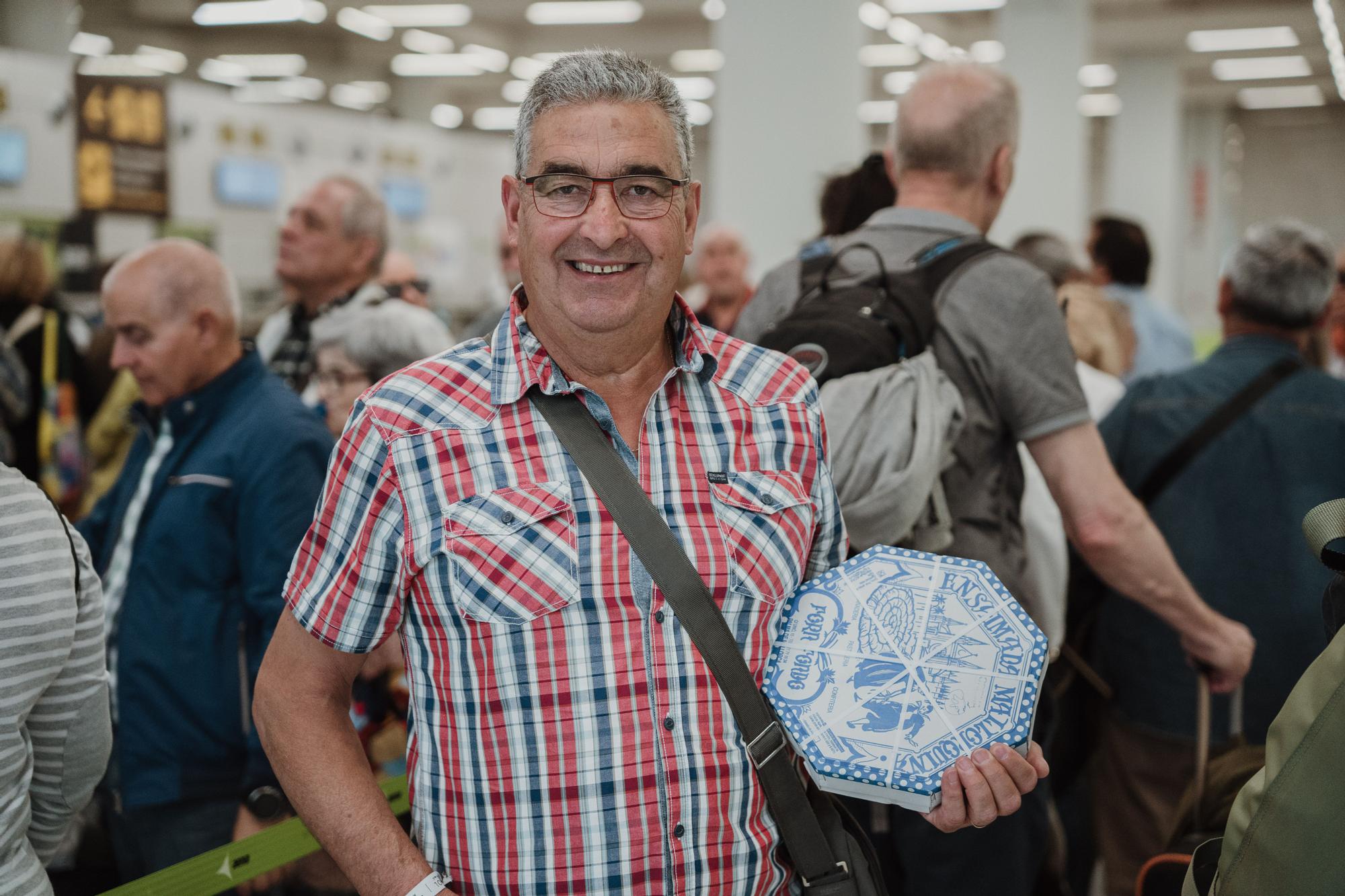 Indignación entre los pasajeros del aeropuerto de Palma: «No vamos a pagar por llevar ensaimadas, si hace falta las tiramos»