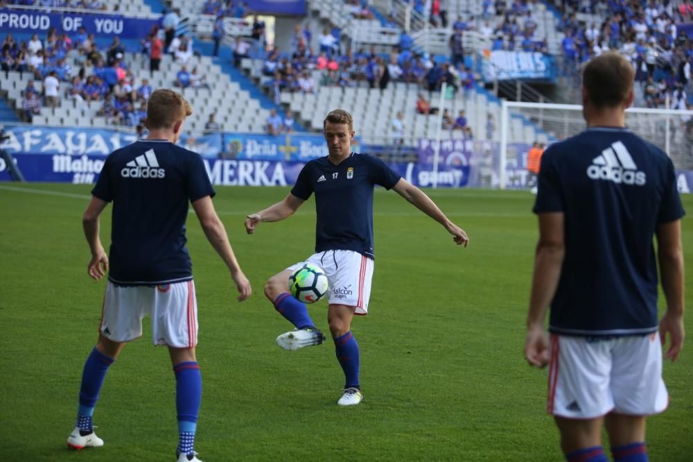 El partido entre el Real Oviedo y el Rayo Vallecano, en imágenes