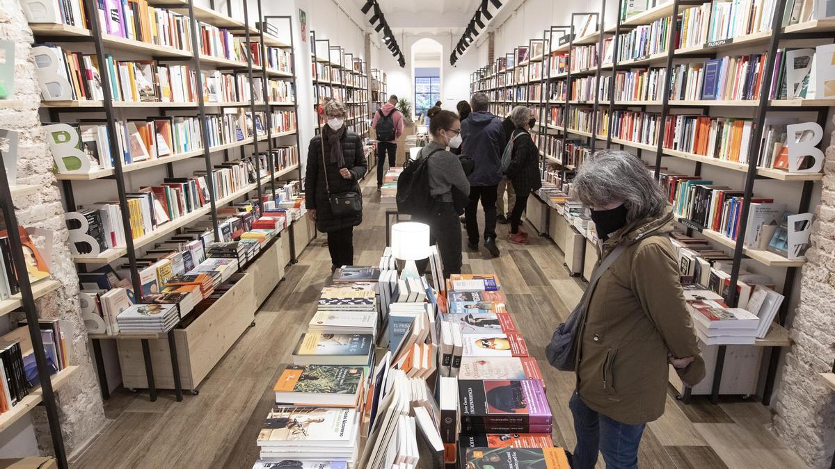 Interior de la librería Byron, este miércoles.