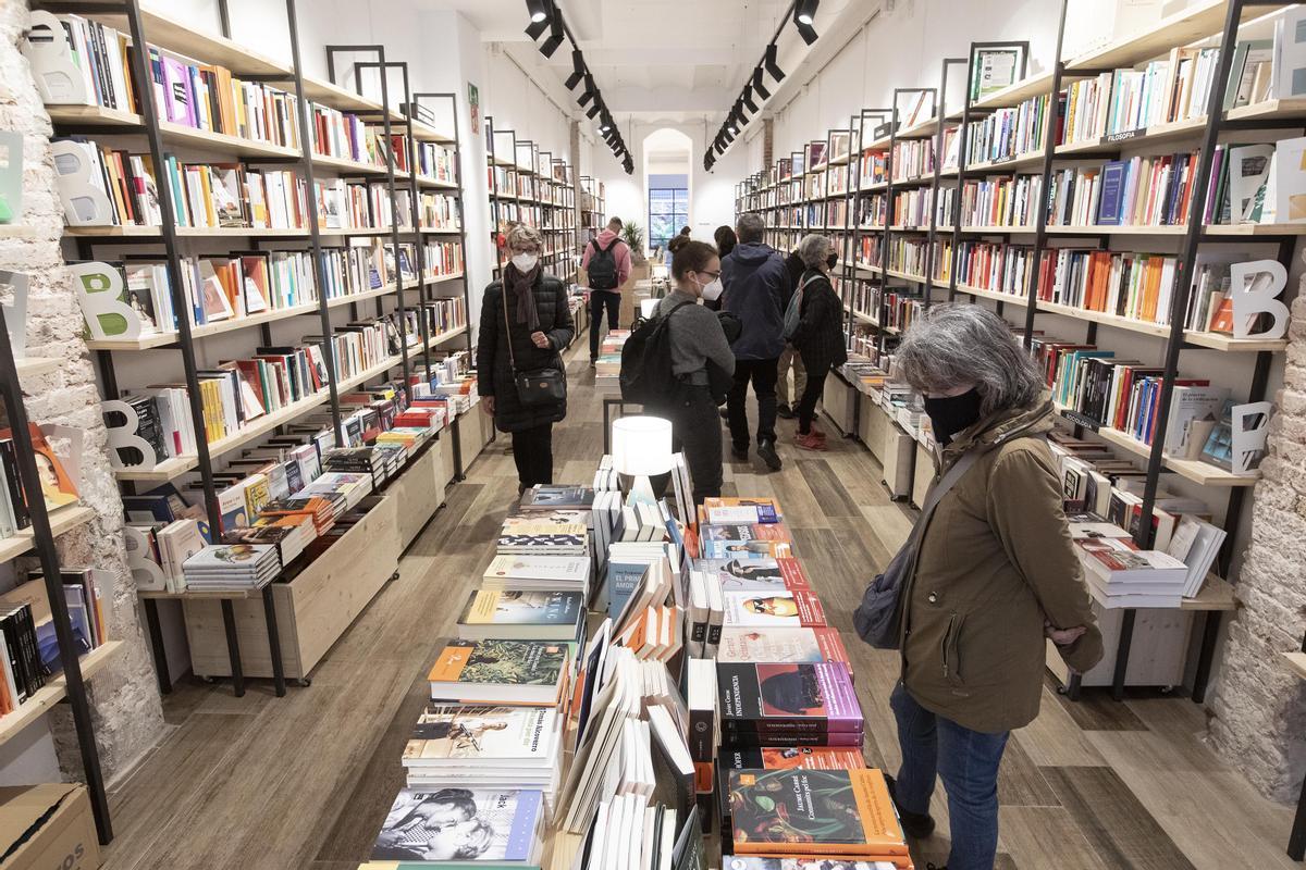 Interior de la librería Byron de Barcelona.