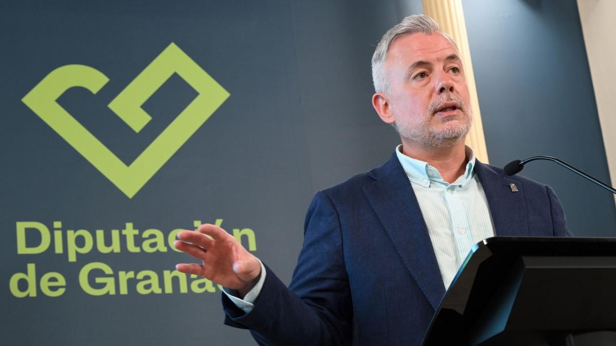 La Junta de Andalucía nombra como viceconsejero de Sanidad a Nicolás Navarro.