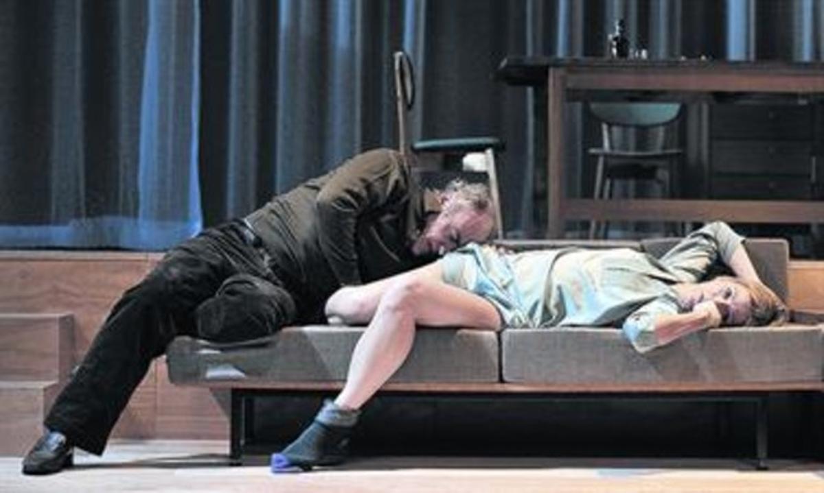 Francesc Orella (Johan) i Mònica López (Marianne), a ’Escenes d’un matrimoni’. Francesc Orella (Johan) i Mònica López (Marianne), a ’Escenes d’un matrimoni’.