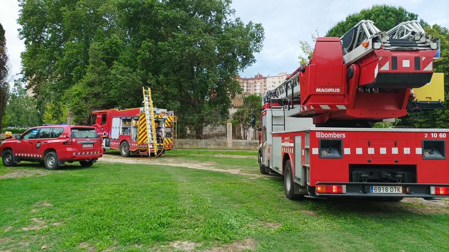 VÍDEO | Un altre incendi a Figueres posa en alerta els veïns del Parc de les Aigües