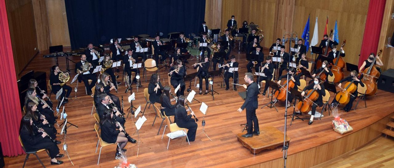 La actuación de la Banda Municipal de Música de Valga.