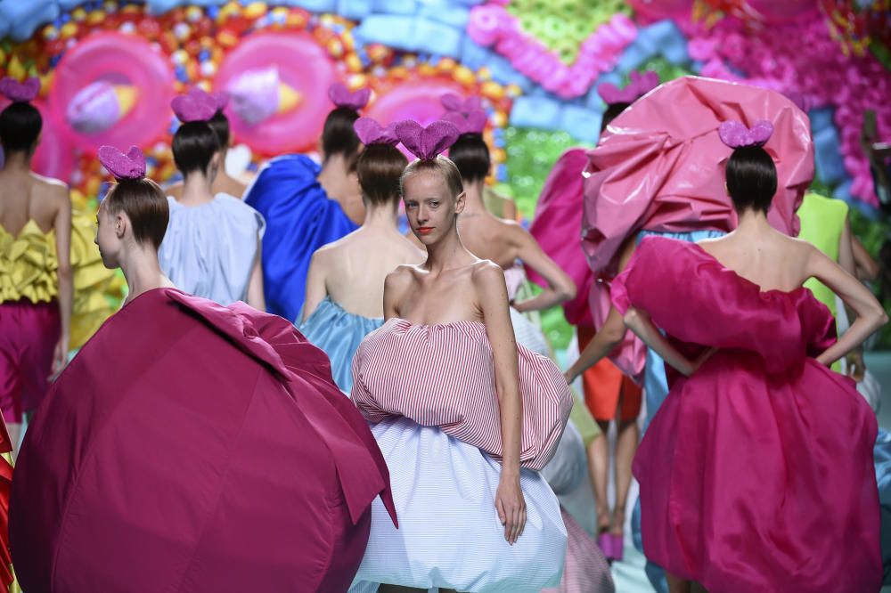 DESFILE DE AGATHA RUIZ DE LA PRADA