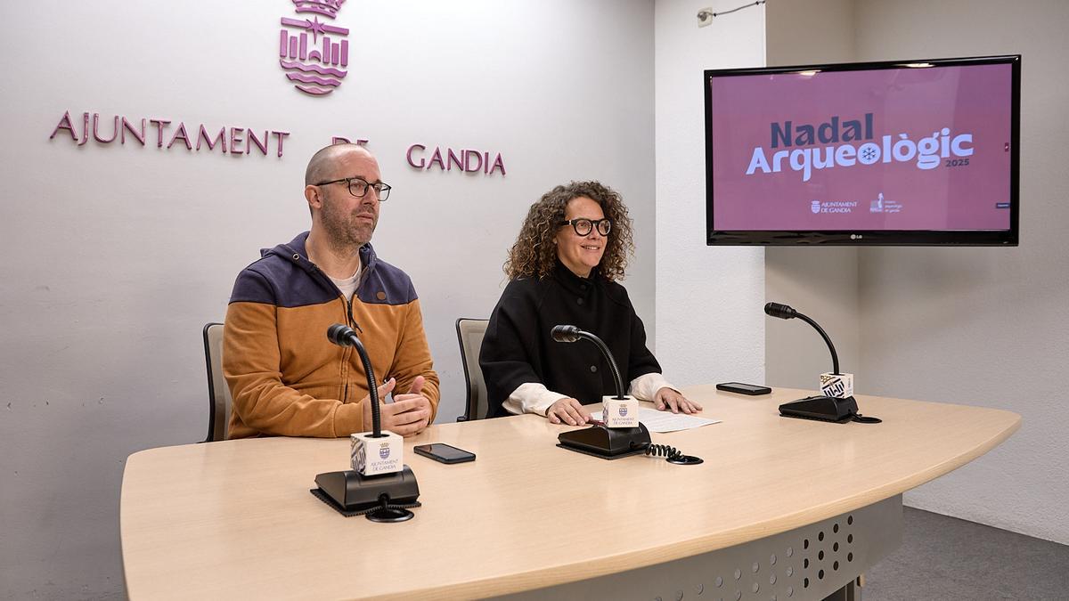 Joan Negre y Alícia Izquierdo en rueda de prensa.