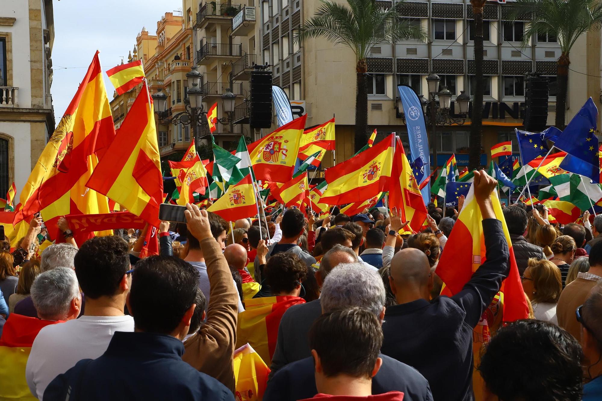 El PP de Córdoba congrega en Las Tendillas a miles de personas contra la amnistía