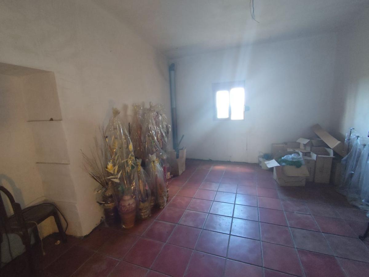 Galería de fotos: Una casa con molino sale a la venta en Burriana por 185.000 euros Galería de fotos: Una casa con molino sale a la venta en Burriana por 185.000 euros