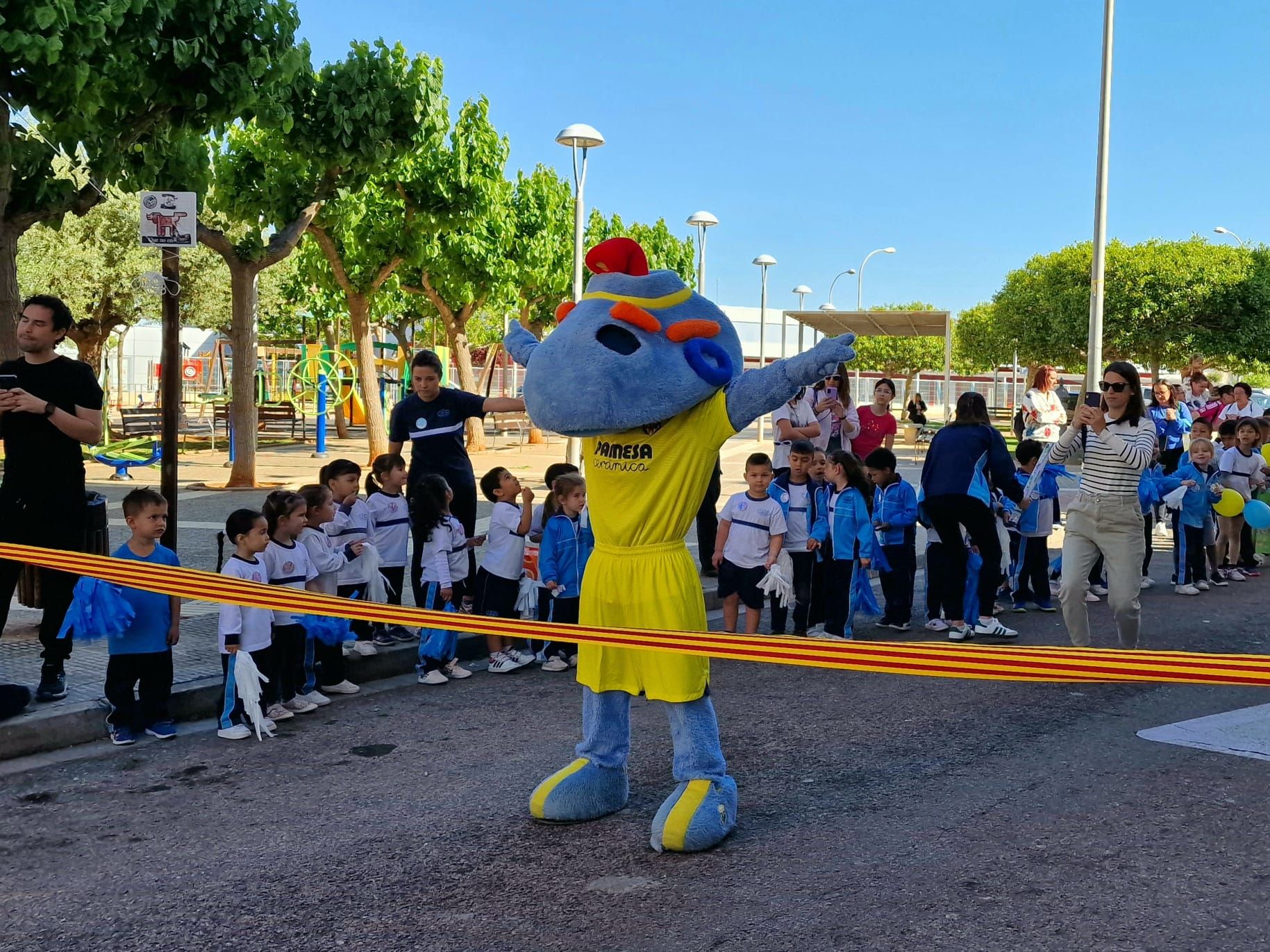 Las imágenes de la carrera solidaria Mossén Guillermo en Vila-real a favor de Cáritas