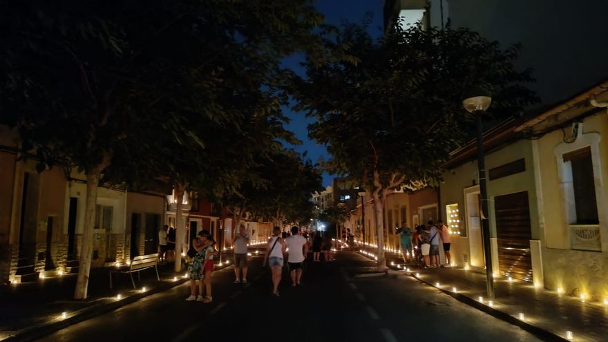 La noche que Sant Joan se ilumina solo con velas