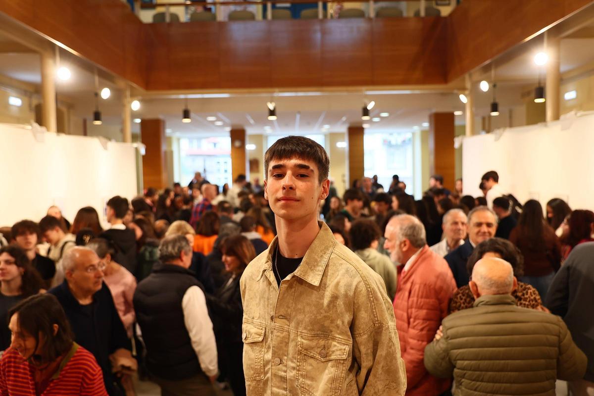 EN IMÁGENES: El arte a bolígrafo del artista de 16 años Aarón Martínez desembarca en Avilés