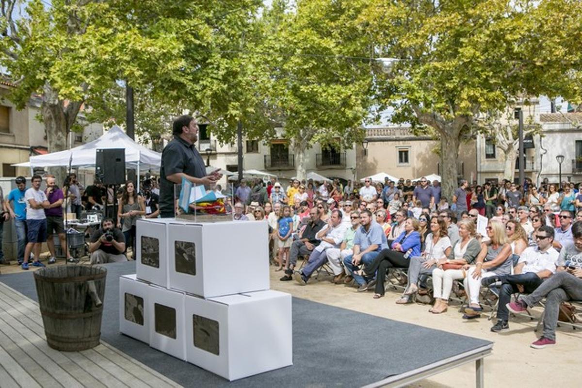 Junqueras en l’acte ’Votem Junts’ amb Isona Passola i Eris Verges a Sant Cugat.