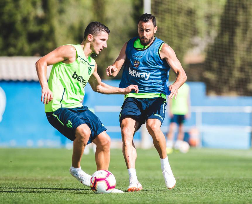 La pretemporada del Levante, en imágenes