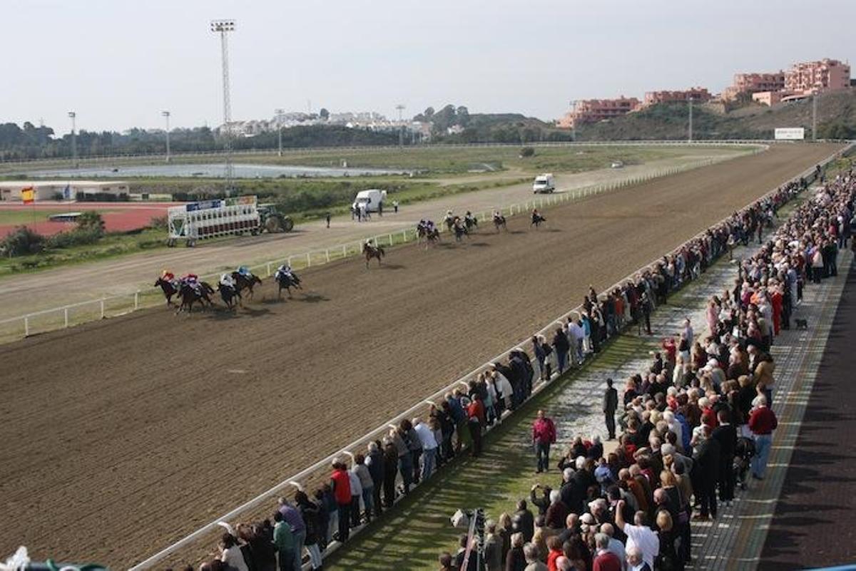 Imagen de las antiguas carreras que se celebraban en el hipódromo Costa del Sol.