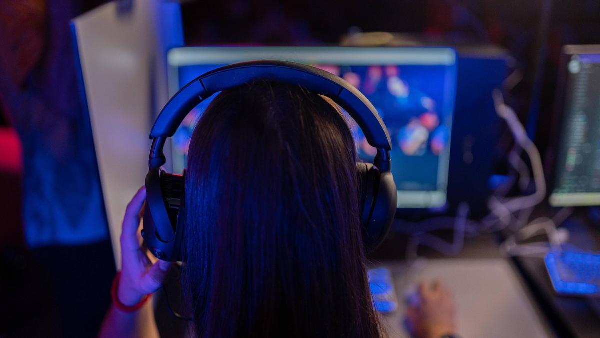 El 60% de las 'gamers' toman se camuflan en pseudónimos masculinos.