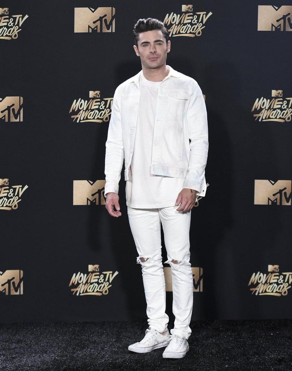 Zac Efron en los MTV Movie & TV Awards 2017