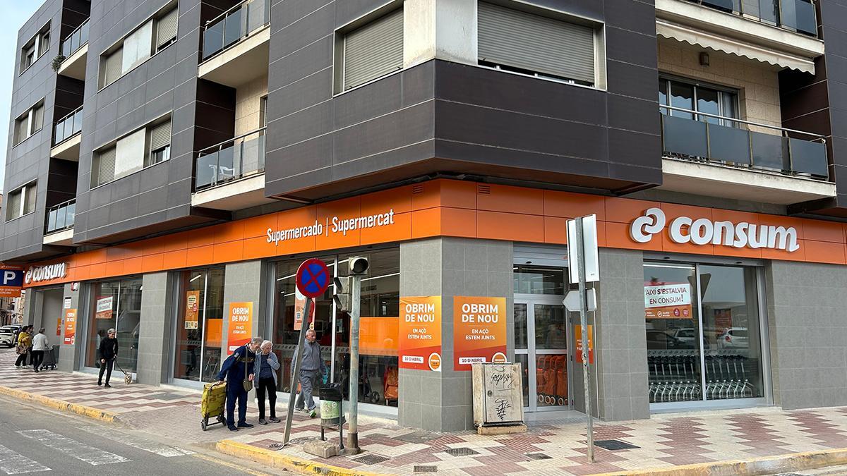 Reapertura de una tienda de Consum en Algemesí, en una imagen de archivo.