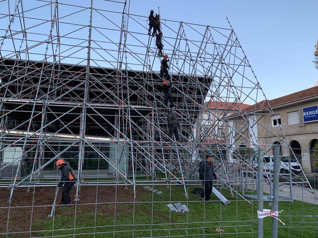 Así se construye la Navidad en Vigo