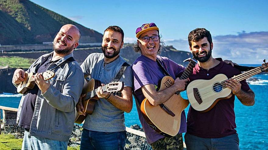 Los cuatros músicos ‘Juntos &amp; Revueltos’.