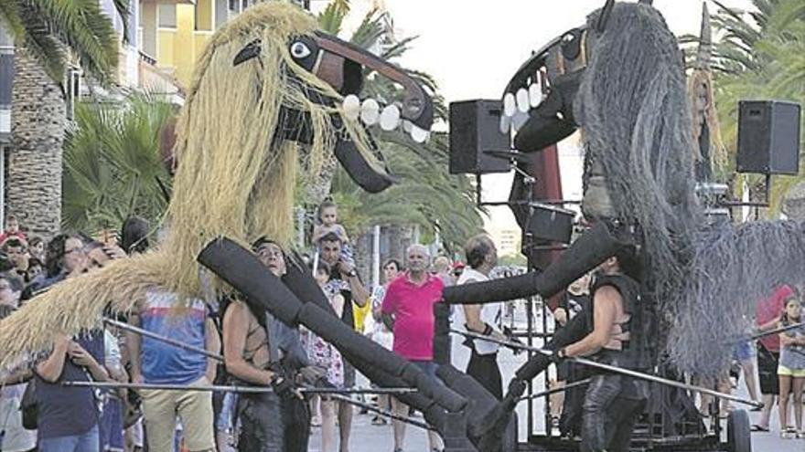 Los ‘Caballos de Menorca’ toman la playa de Moncofa