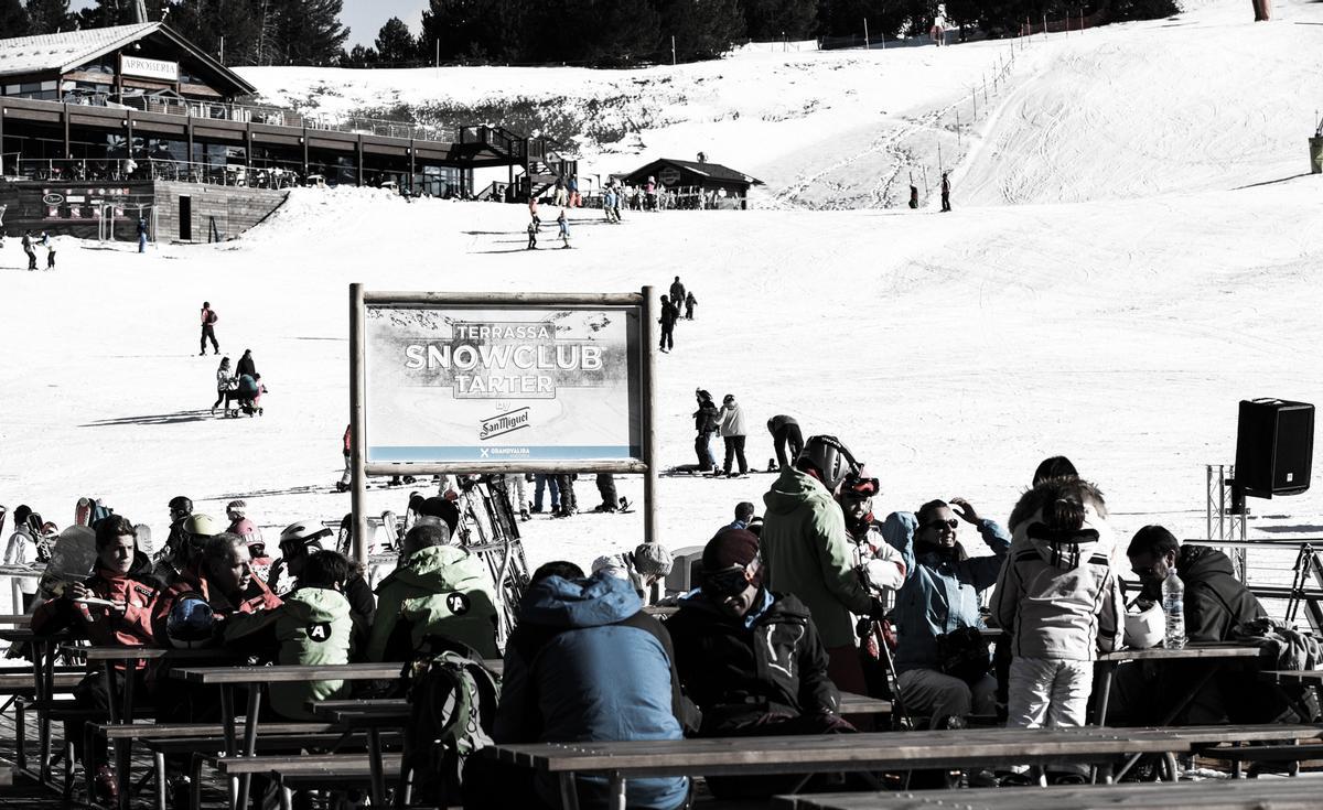 La terraza de la estación de esquí de Grandvalira.