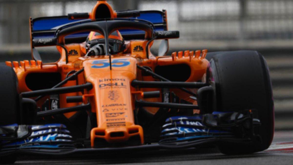 Carlos Sainz prueba el McLaren en Abu Dabi