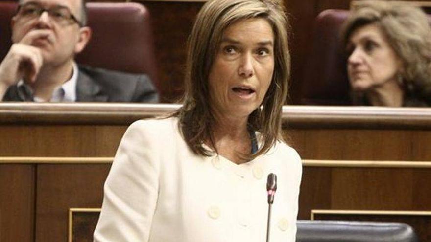 Ana Mato dice que no tiene previsto modificar la Ley Antitabaco pero que está &quot;abierta al diálogo&quot;