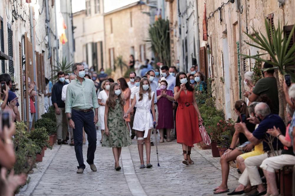 Die Königsfamilie besucht Petra auf Mallorca