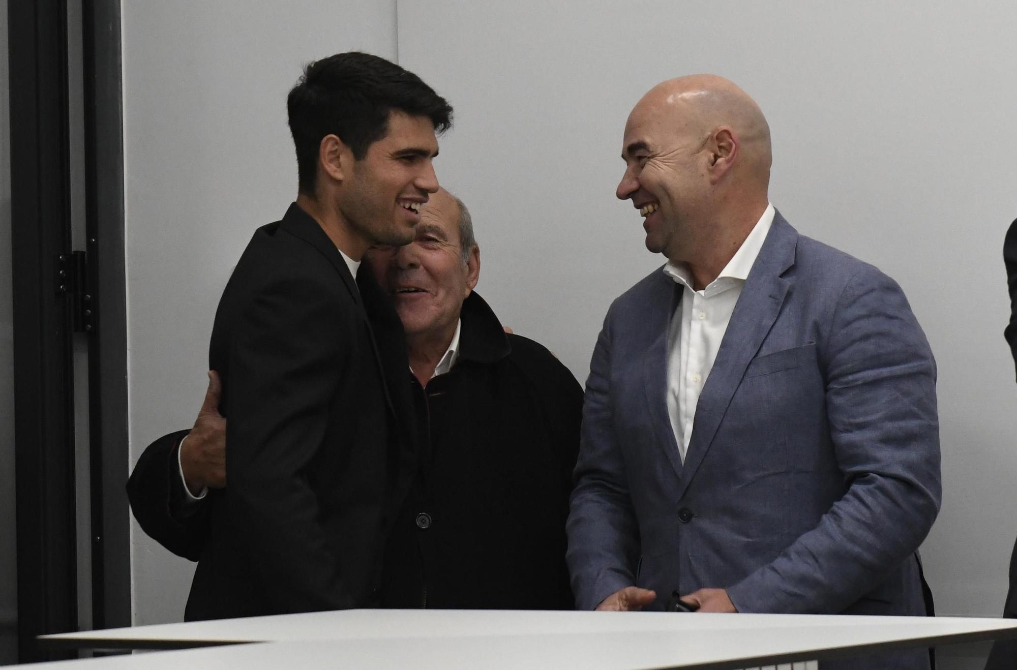 Así ha sido la inauguración de la exposición de Carlos Alcaraz en la Cárcel Vieja de Murcia